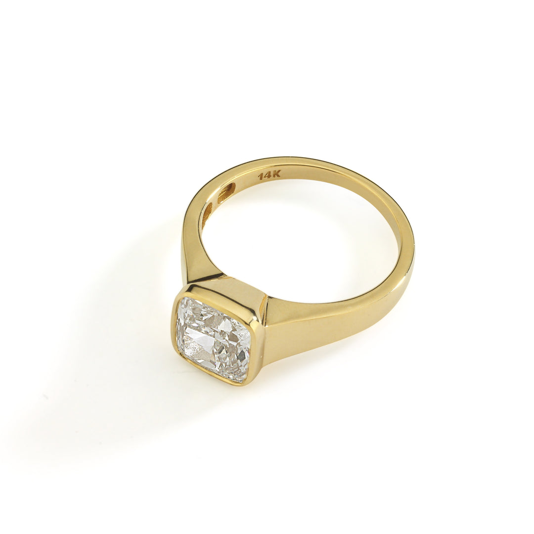 Golden Halo - 14 Ayar Altın Cushion Lab Diamond Yüzük