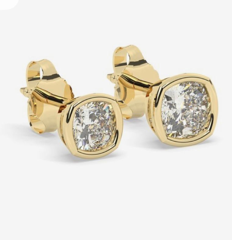 Lumina Cushion Solitaire Lab Diamond Küpeler - 14K Altın